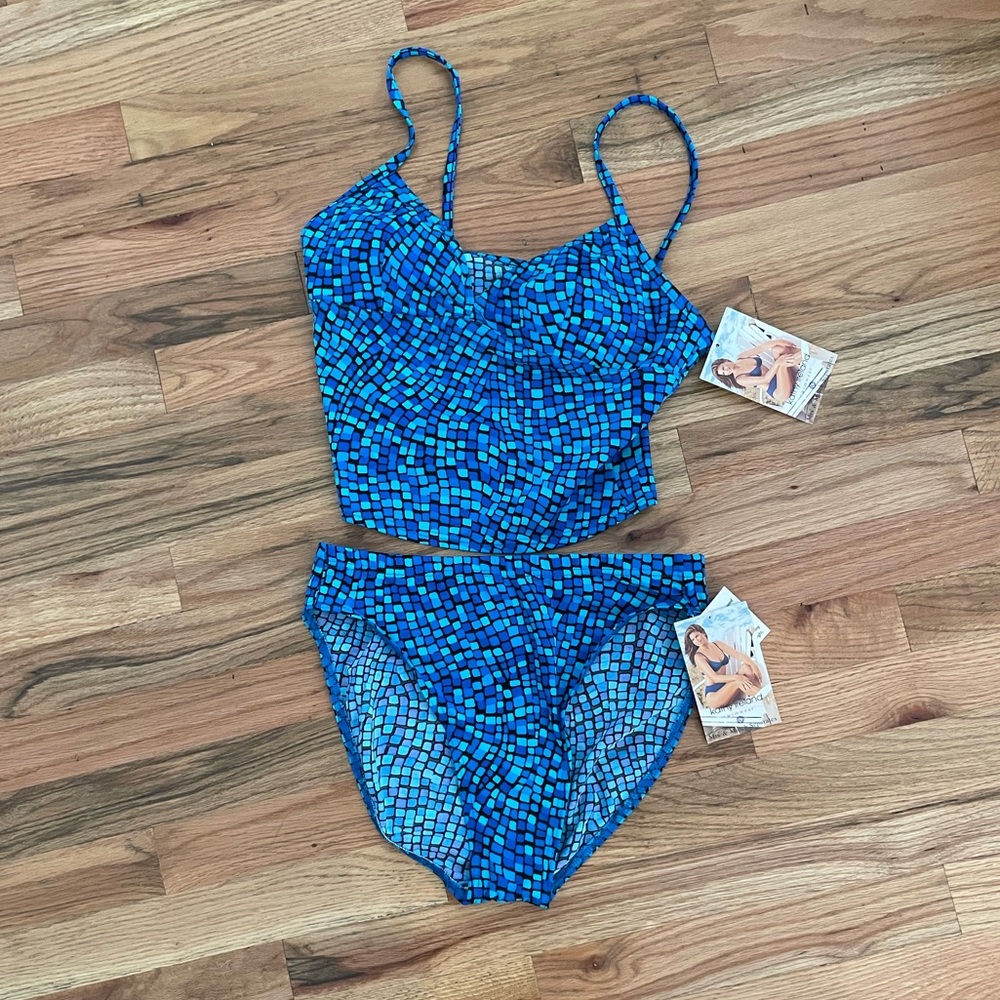 NWT Kathy Ireland 2 piece swim suit. Top size 10 bottom size 14